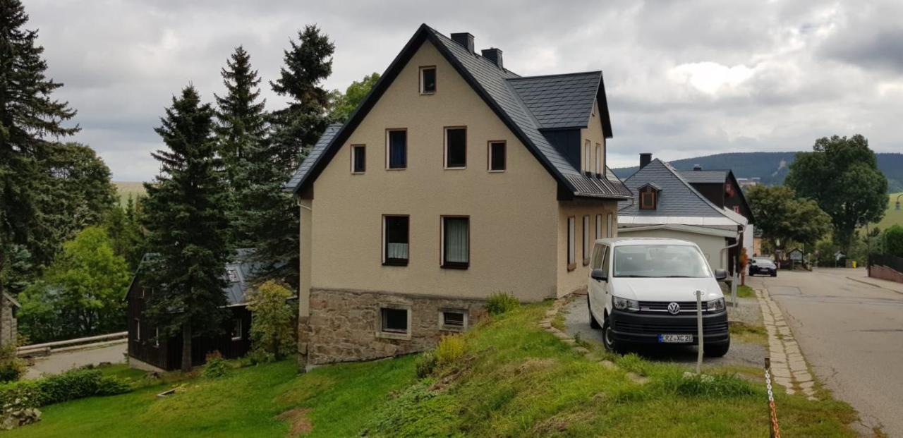 Direkt Am Skihang! Mueller Ferienwohnungen Oberwiesenthal Luaran gambar